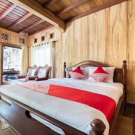 Oyo 1425 Beach Wind Bungalows Τζίλι Τραγουανγκάν Εξωτερικό φωτογραφία