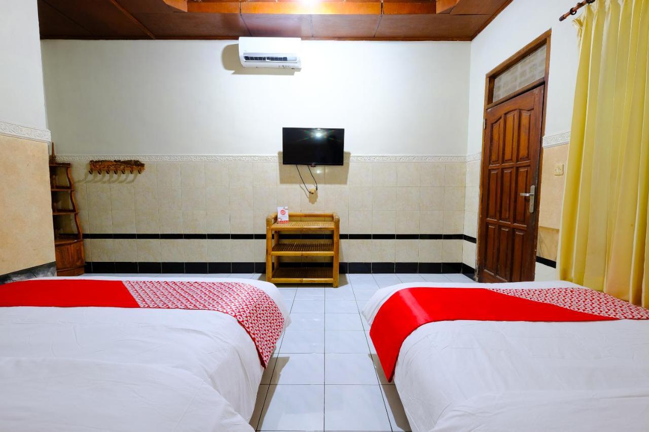 Oyo 1425 Beach Wind Bungalows Τζίλι Τραγουανγκάν Εξωτερικό φωτογραφία