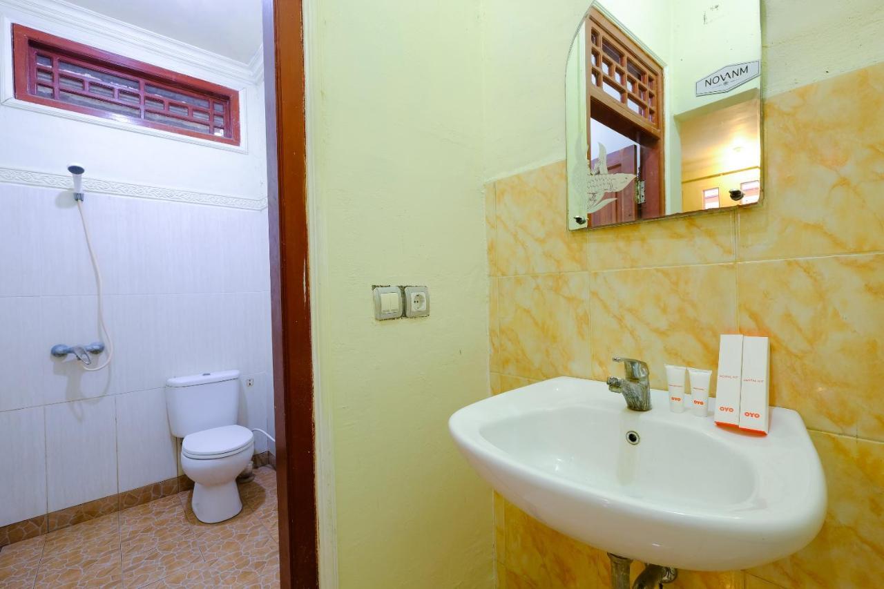 Oyo 1425 Beach Wind Bungalows Τζίλι Τραγουανγκάν Εξωτερικό φωτογραφία